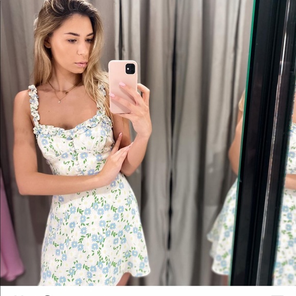 Zara floral satin dress bloggers fav - Picture 8 of 16